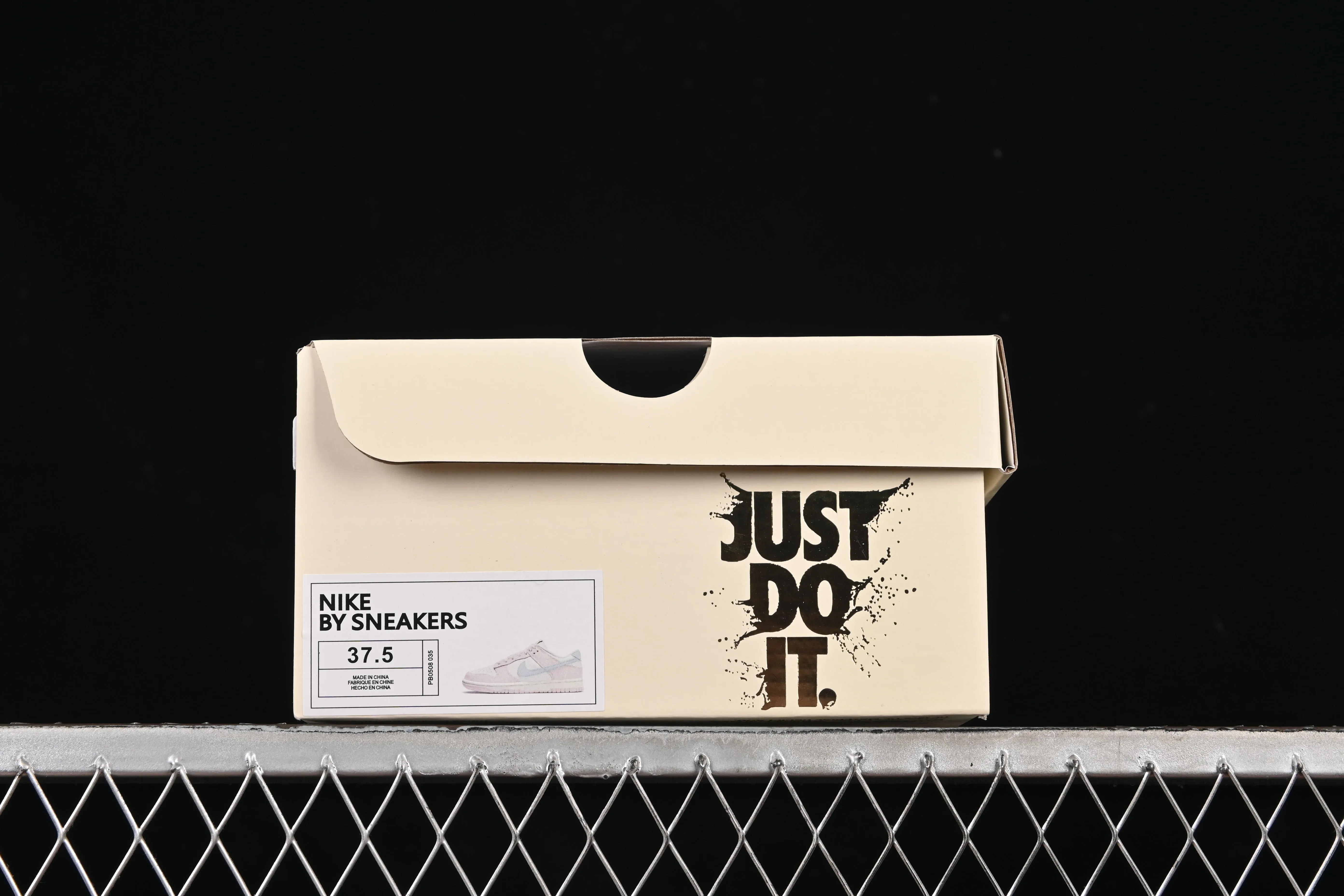 All Categories Nk SB Dunk Series Nk SB Dunk Low Low-top sneakers Nike SB Dunk Low "Just Do It" Anniversary high-end custom low-top casual sneakers PB0508-035